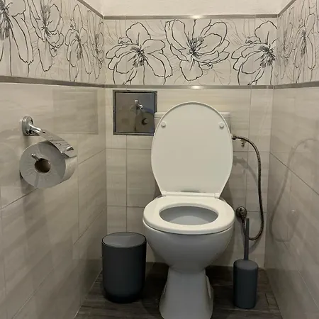 Park Apartment *